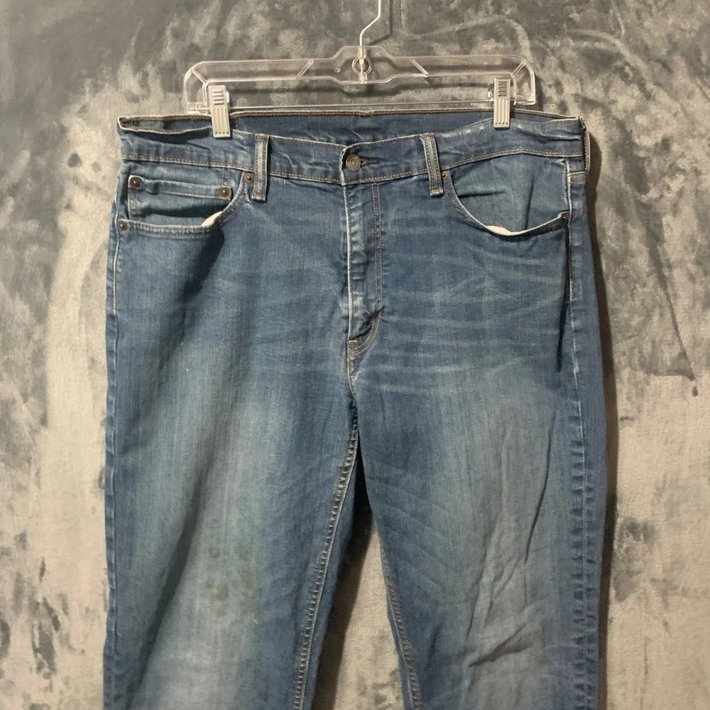 Levis measurements waist